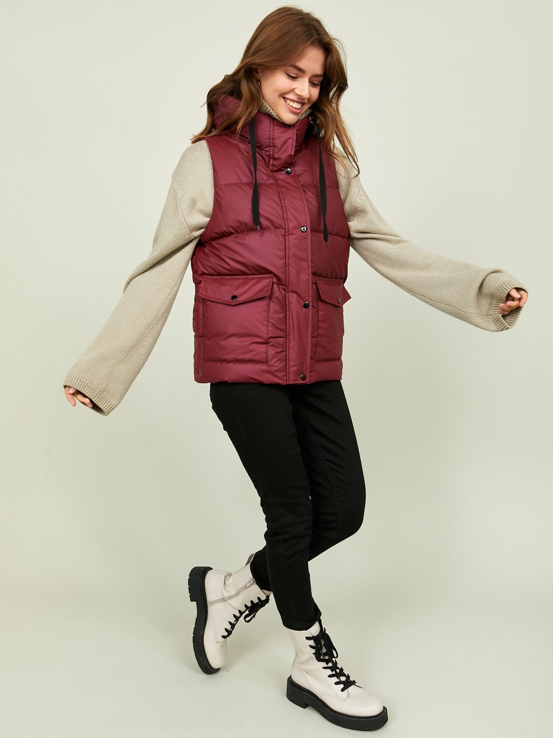 Жилет женский утепленный с капюшоном - фото описания №1